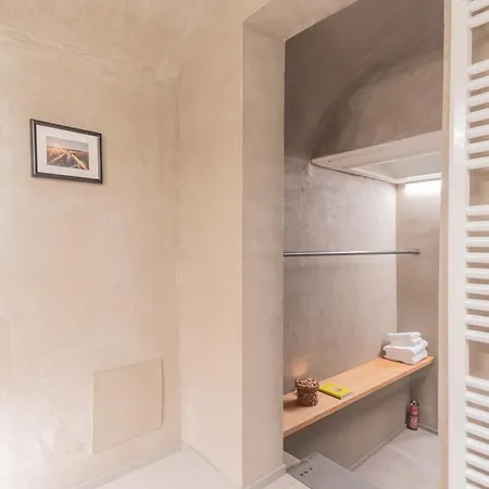 Urio's Castle By Rent Carate Urio