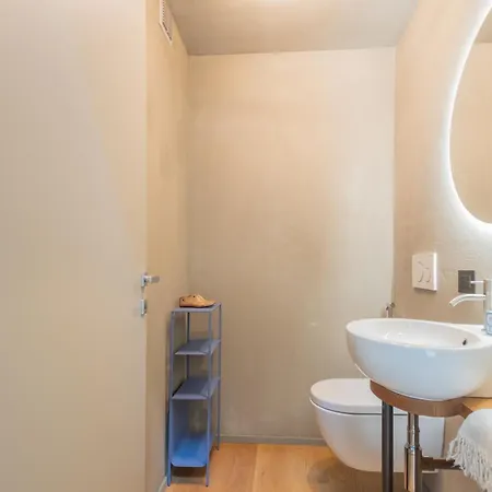 Urio's Castle By Rent Apartment *