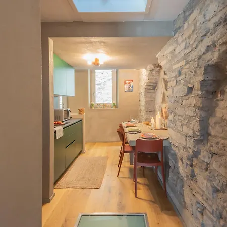 Urio's Castle By Rent Carate Urio