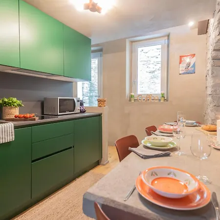 Urio's Castle By Rent * Carate Urio