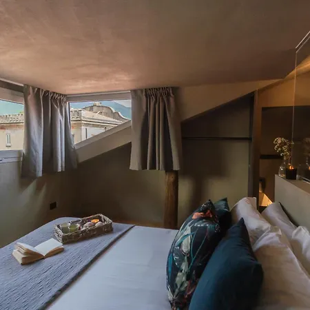 Appartement Urio's Castle By Rent *