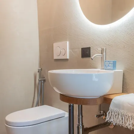 Appartement Urio's Castle By Rent Carate Urio