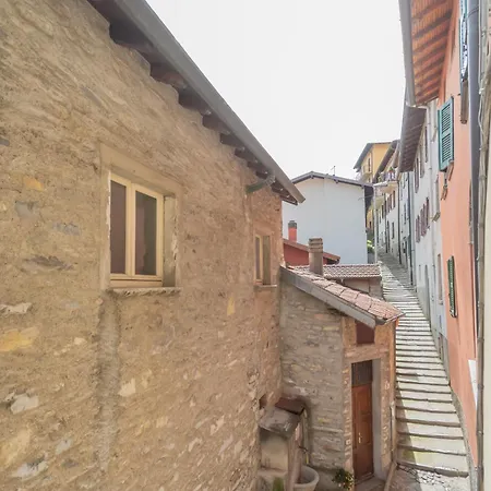 Appartement Urio's Castle By Rent