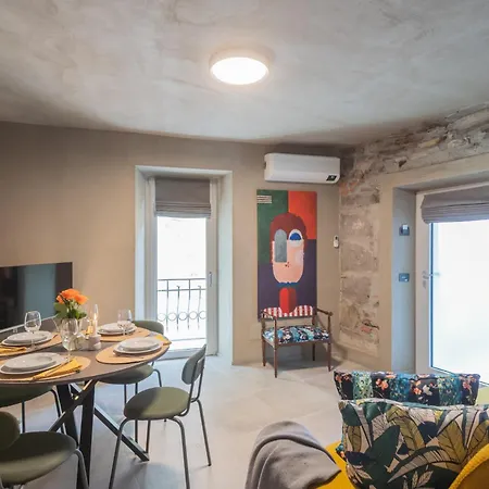 Urio's Castle By Rent Carate Urio