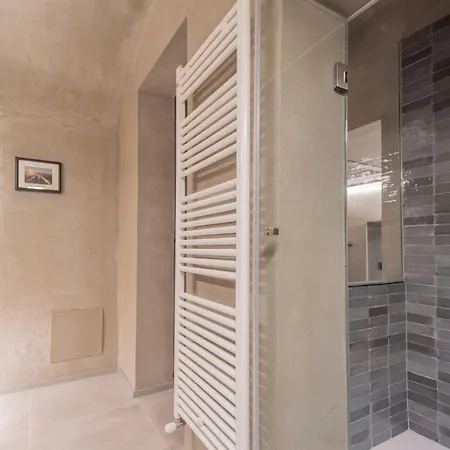 Appartement Urio's Castle By Rent