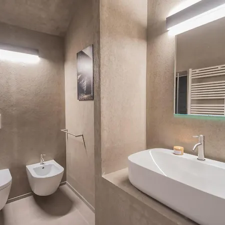 Urio's Castle By Rent Apartment Carate Urio