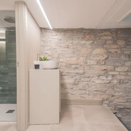 Urio's Castle By Rent Appartement